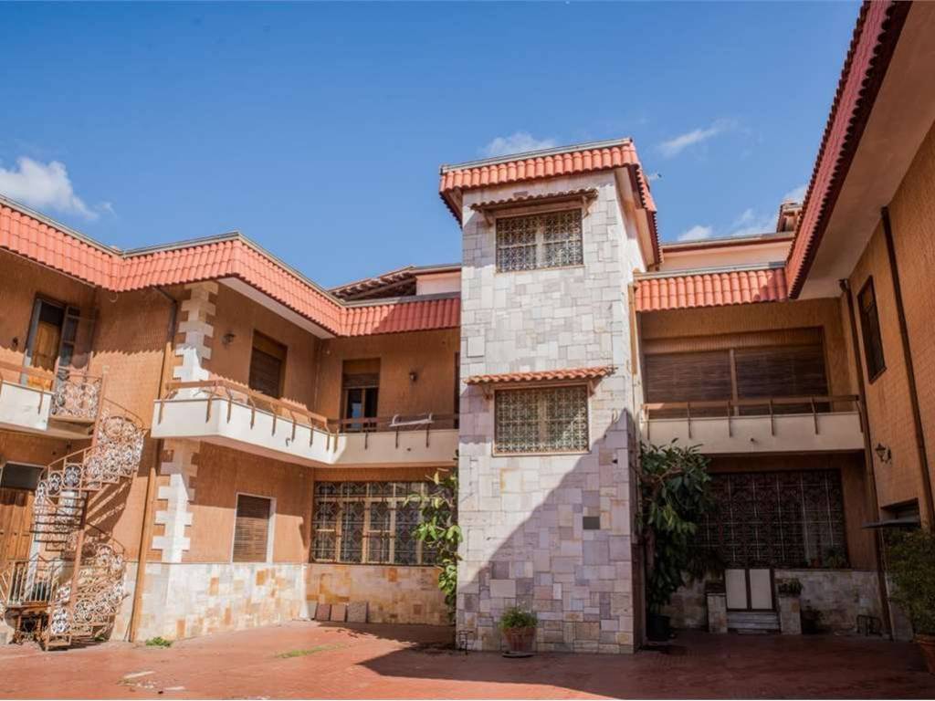 intera palazzina in vendita a Sparanise