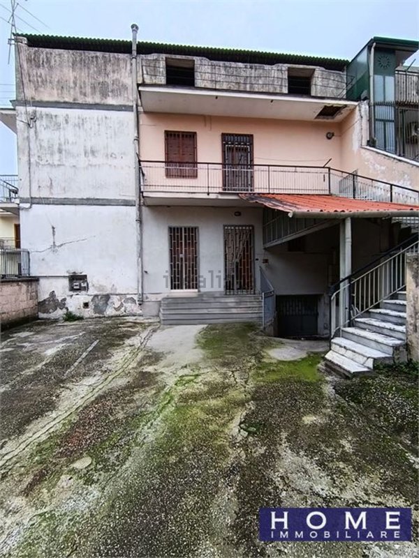 trivano in vendita a Succivo