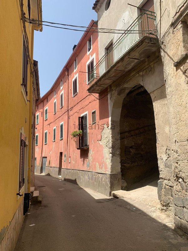 pentavano in vendita a Teano in zona Casale