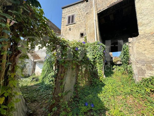 casa indipendente in vendita a Teano in zona Pugliano