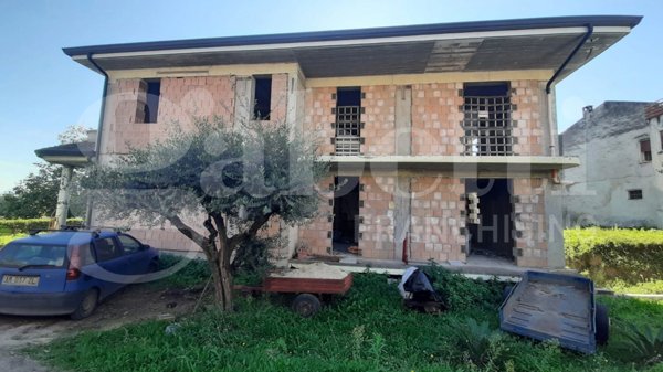 casa indipendente in vendita a Teano in zona Casale