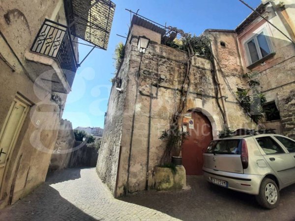 casa indipendente in vendita a Teano