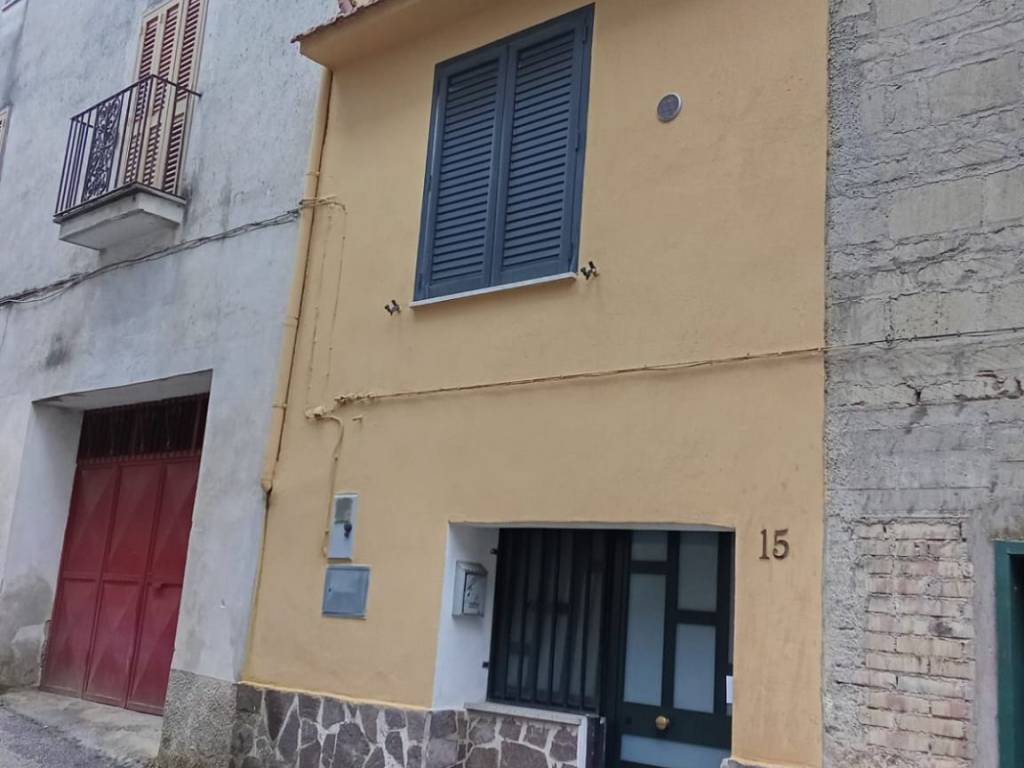 casa indipendente in vendita a Teano in zona Carbonara
