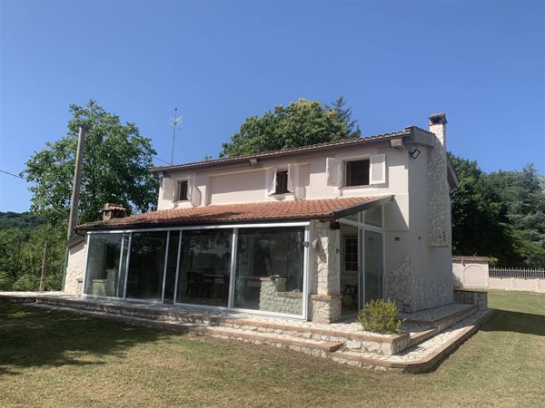 casa indipendente in vendita a Teano in zona Cappelle