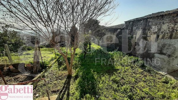 casa indipendente in vendita a Teano in zona Casamostra