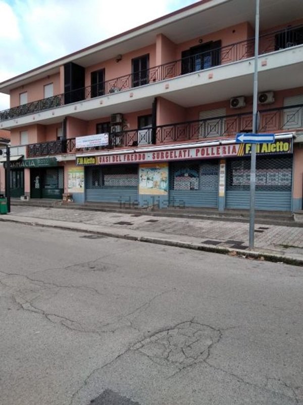 negozio in vendita a Teano