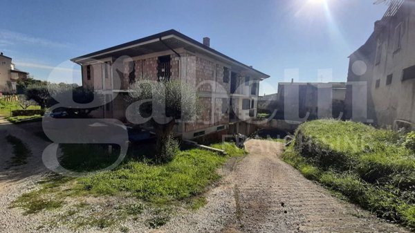 casa indipendente in vendita a Teano in zona Casale