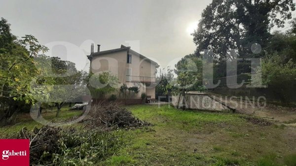 casa indipendente in vendita a Teano in zona Casafredda
