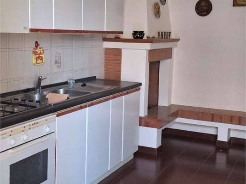 intera palazzina in vendita a Teano