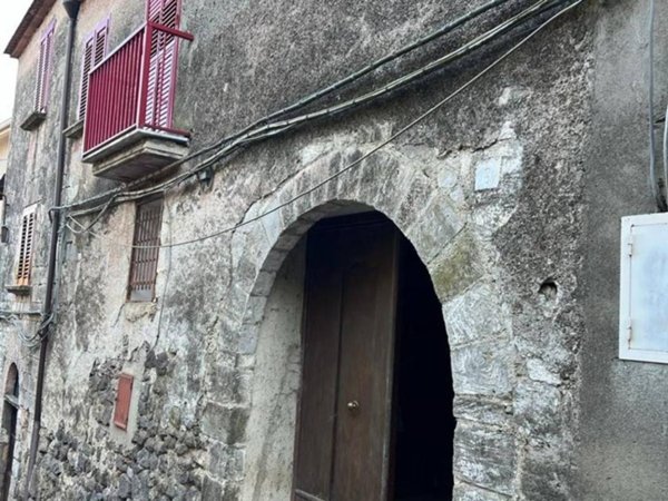 casa indipendente in vendita a Teano