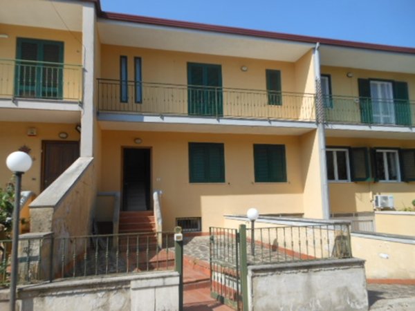 casa indipendente in vendita a Teano in zona Taverna Zarone