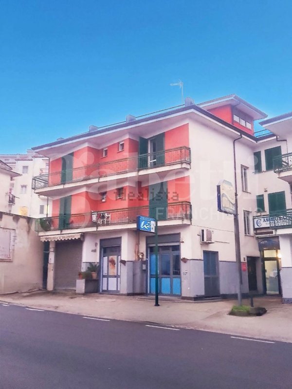 trivano in vendita a Teano