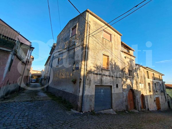 casa indipendente in vendita a Teano in zona San Giuliano