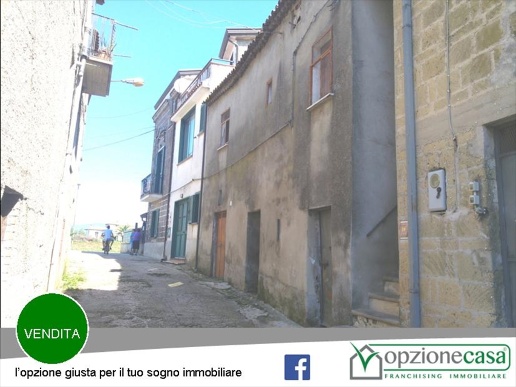 casa indipendente in vendita a Teano in zona Cipriani