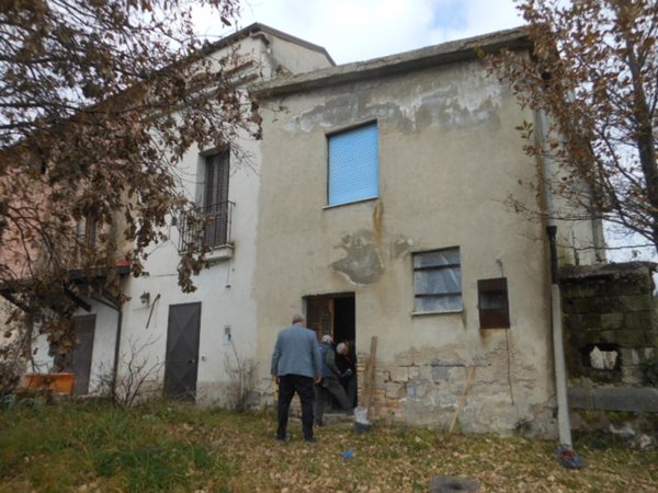 casa indipendente in vendita a Teano in zona Maiorisi