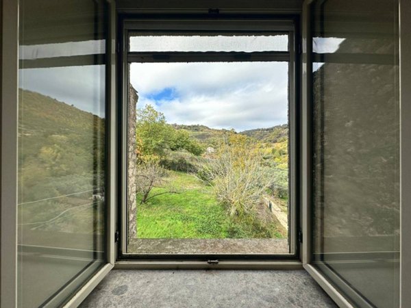 casa indipendente in vendita a Teano in zona Pugliano