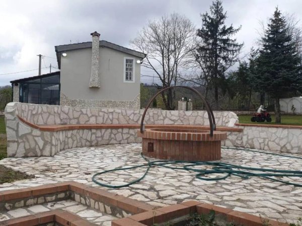 casa indipendente in vendita a Teano in zona Cappelle