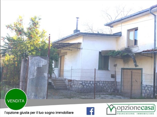 casa indipendente in vendita a Teano in zona Casi