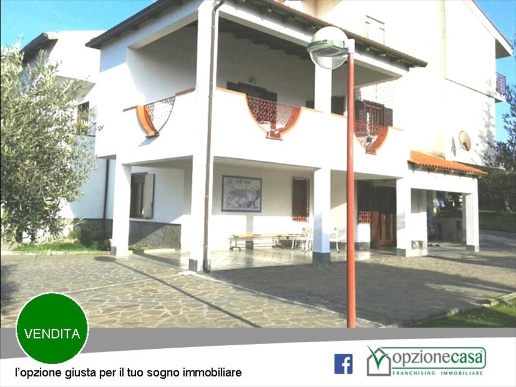 casa indipendente in vendita a Teano in zona Tranzi