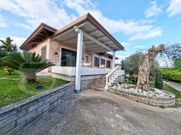 casa indipendente in vendita a Teano in zona Teano Scalo