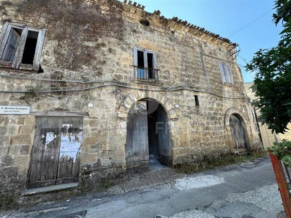 casa indipendente in vendita a Teano