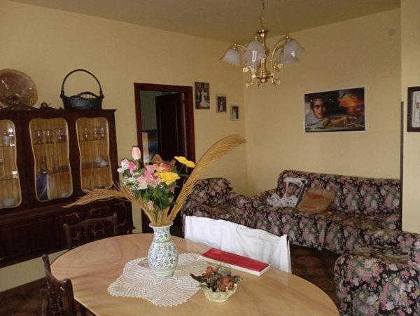 casa indipendente in vendita a Teano