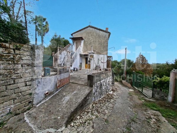 casa indipendente in vendita a Teano in zona Casale