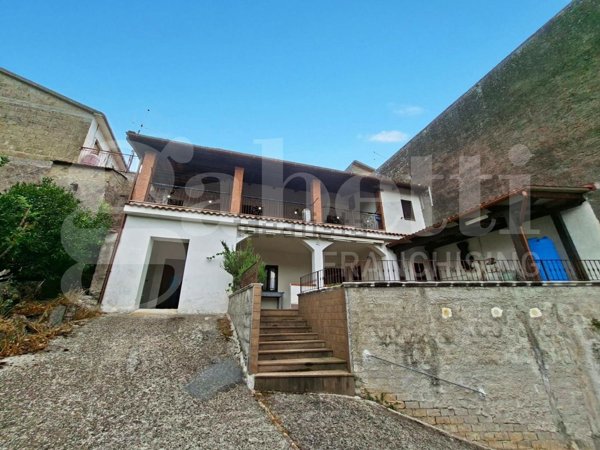 casa indipendente in vendita a Teano in zona Tranzi