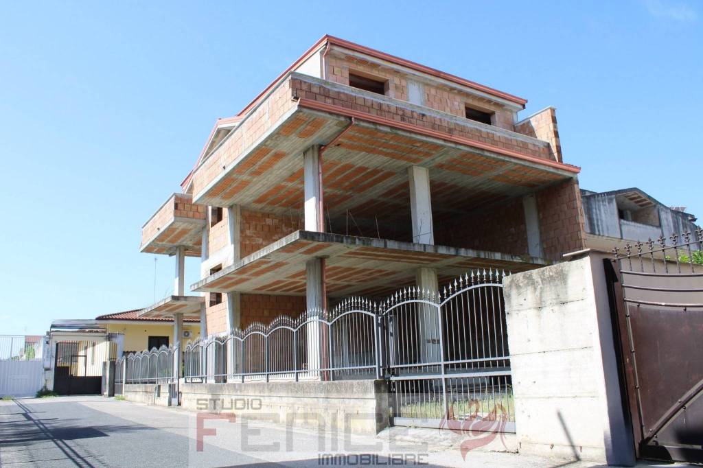 casa indipendente in vendita a Teverola
