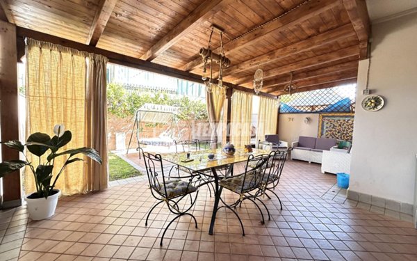 casa indipendente in vendita a Teverola