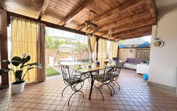 casa indipendente in vendita a Teverola