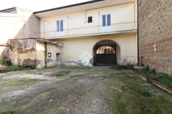 casa indipendente in vendita a Teverola