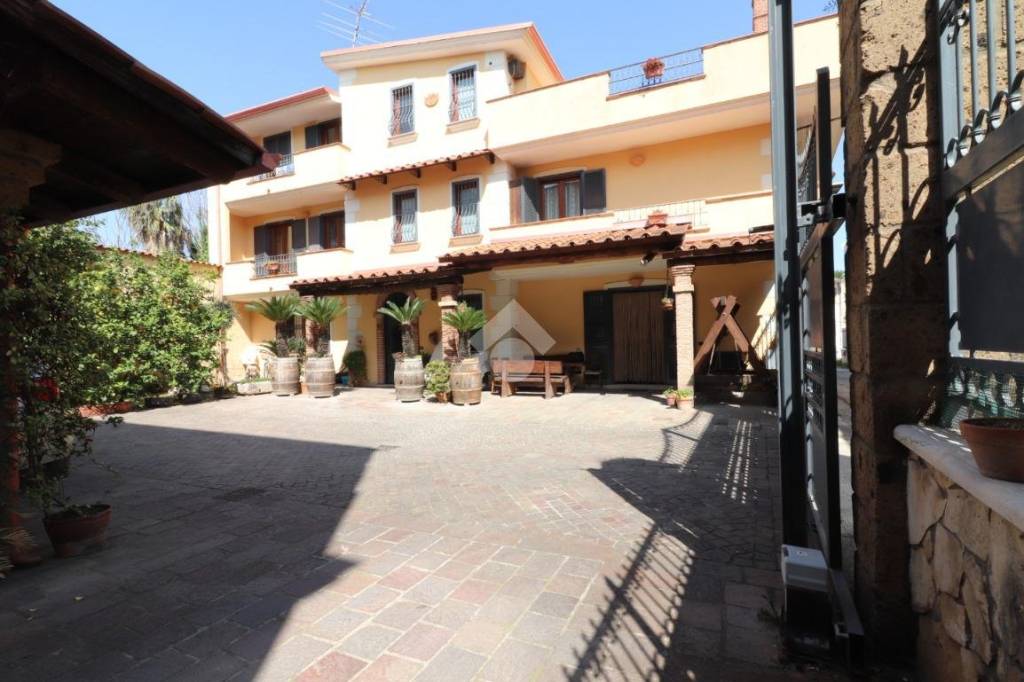 casa indipendente in vendita a Teverola