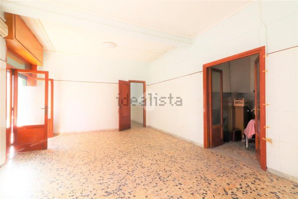 locale commerciale in vendita a Teverola