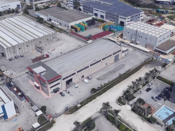 locale commerciale in vendita a Teverola