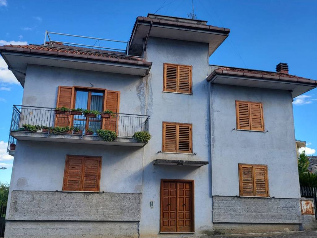 casa indipendente in vendita a Tora e Piccilli