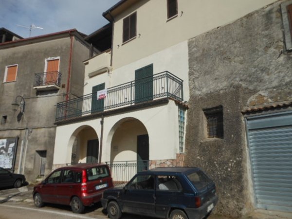 appartamento in vendita a Tora e Piccilli