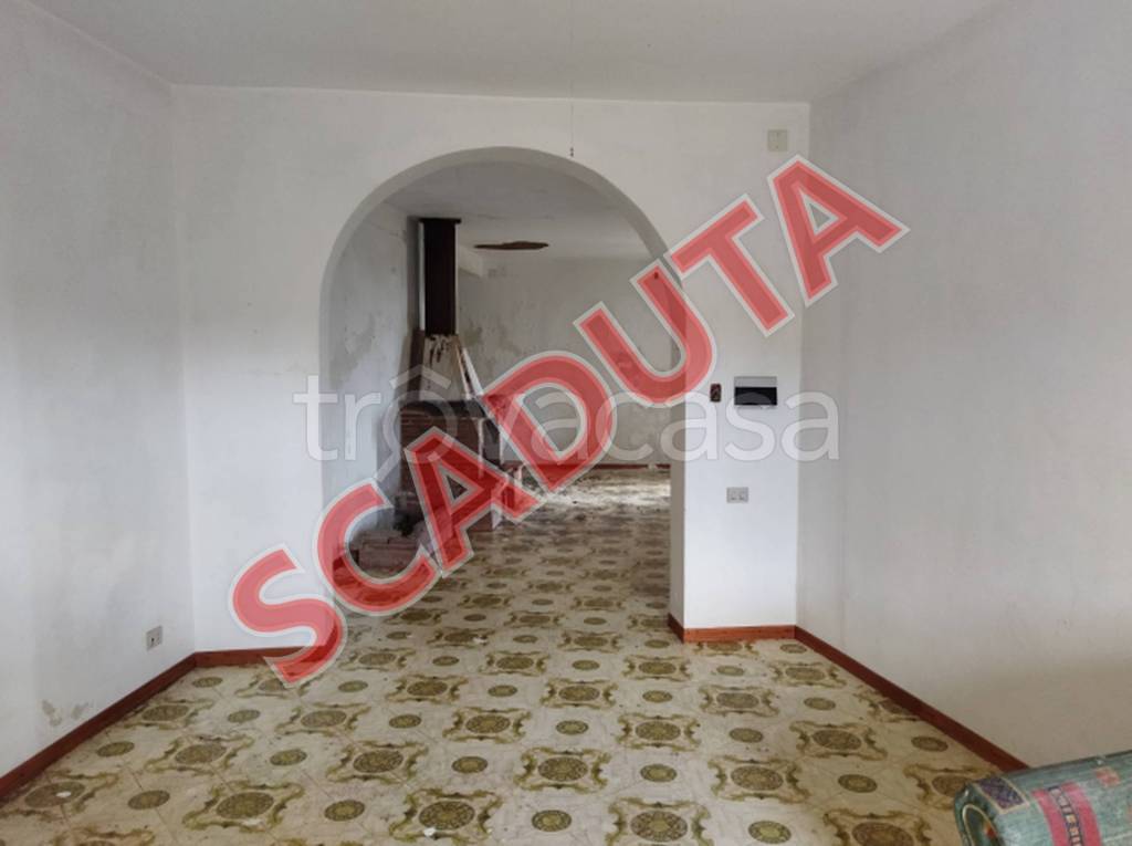 appartamento in vendita a Tora e Piccilli