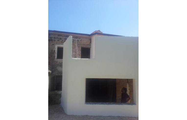 casa indipendente in vendita a Tora e Piccilli