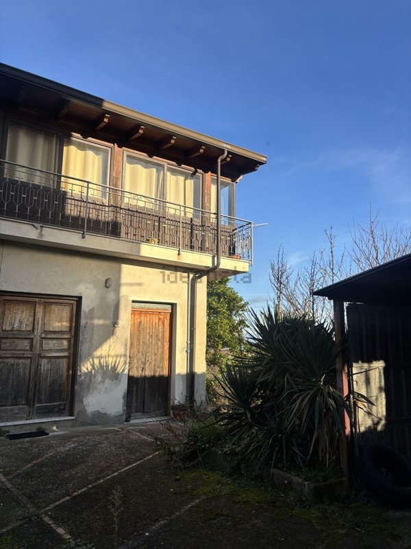 casa indipendente in vendita a Tora e Piccilli