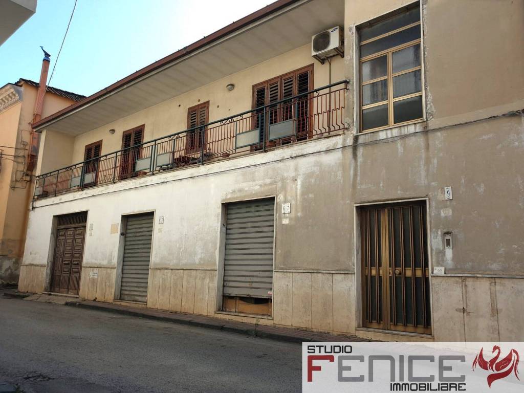 esavano in vendita a Trentola Ducenta