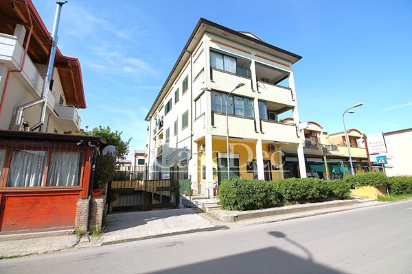 ufficio in vendita a Trentola Ducenta