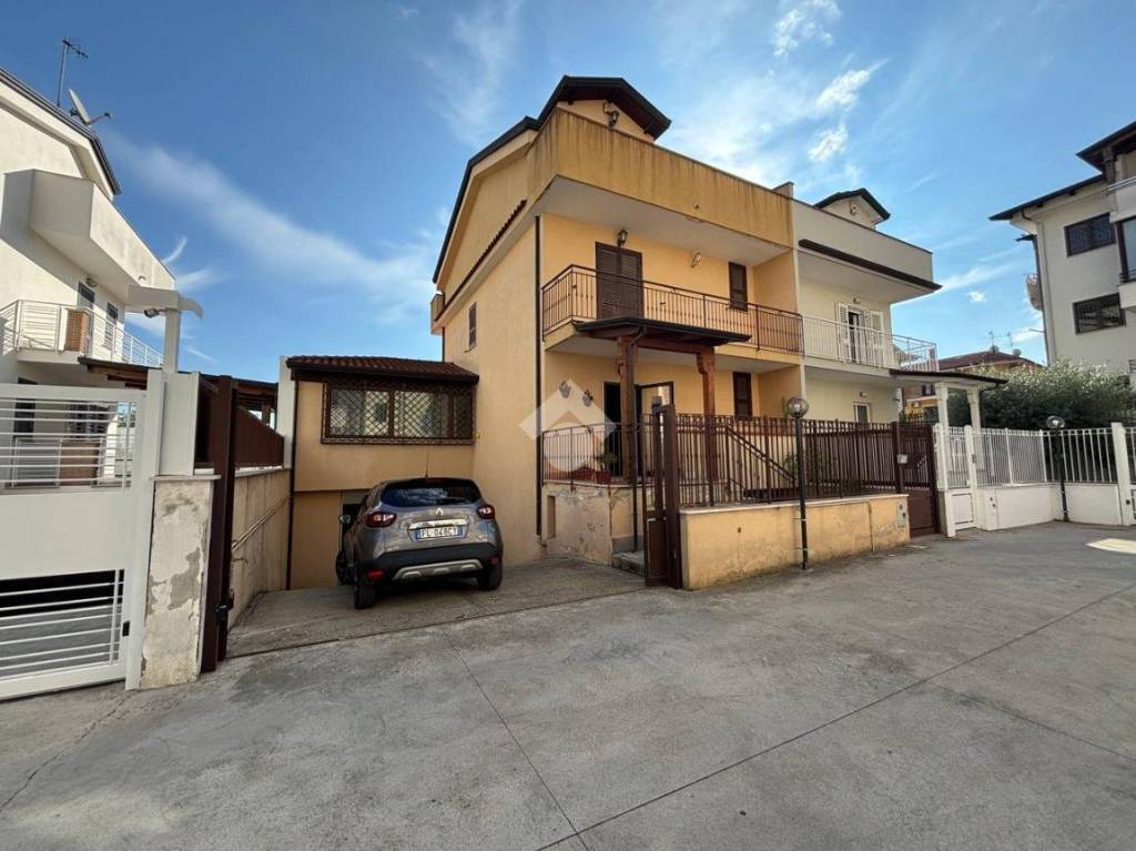 casa indipendente in vendita a Trentola Ducenta