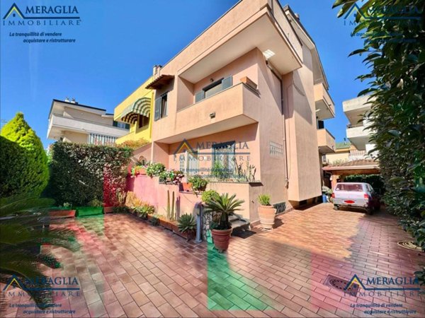 casa indipendente in vendita a Trentola Ducenta