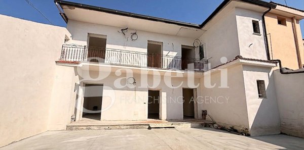 casa indipendente in vendita a Trentola Ducenta