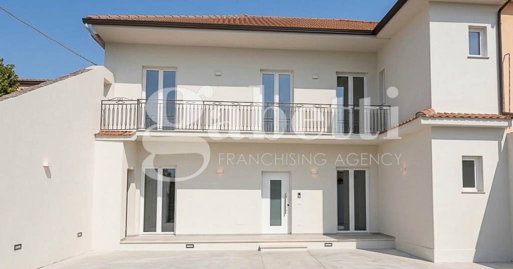 casa indipendente in vendita a Trentola Ducenta