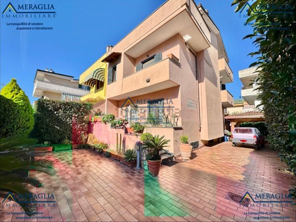 casa indipendente in vendita a Trentola Ducenta