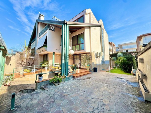 casa indipendente in vendita a Trentola Ducenta