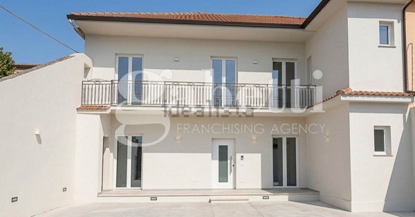 casa indipendente in vendita a Trentola Ducenta