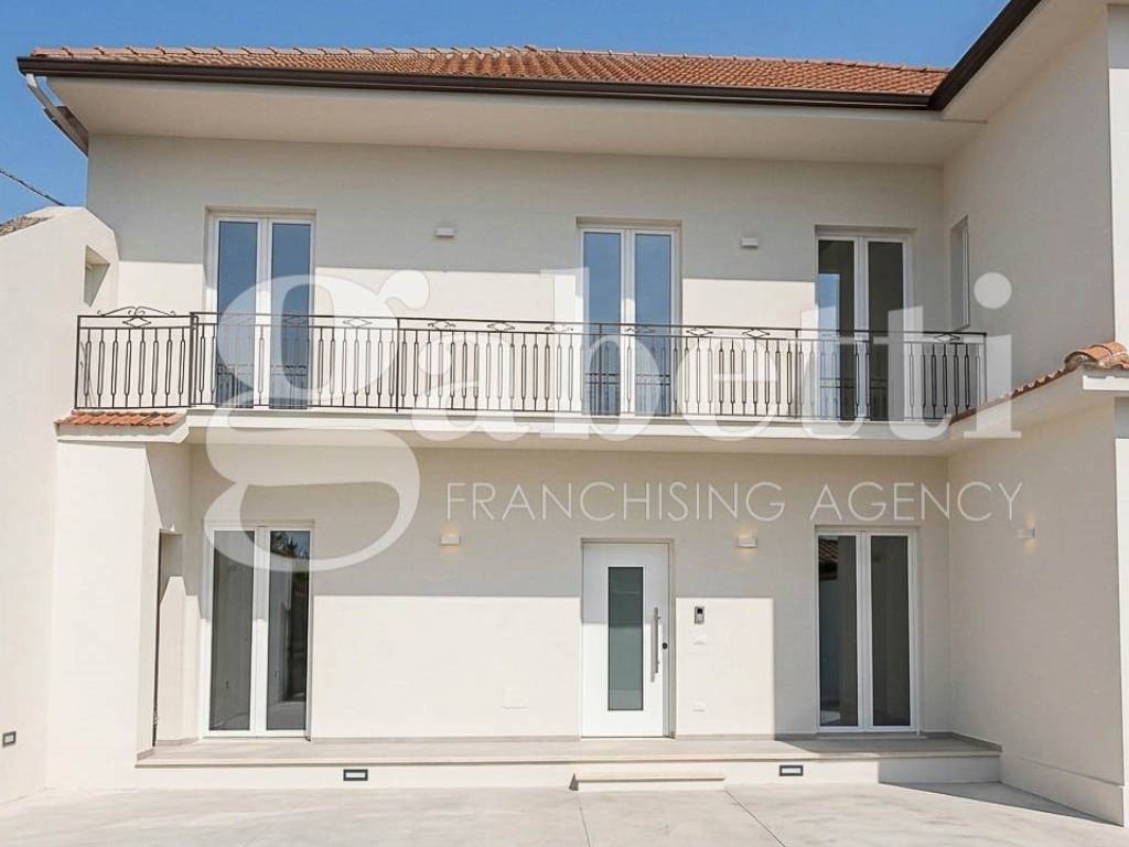 casa indipendente in vendita a Trentola Ducenta